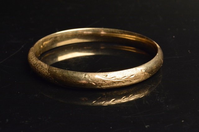 10K Yellow Gold Bangle Bracelet (1 of 2)