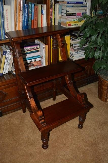 3-Step Wood Library Steps Ladder: 3-Step Wood Libary steps, step ladder, 31" H. Contact our recommended 3rd party "for profit" shipper Pak Mail at (260) 637-4809 or Pakmail419@yahoo.com for shipping quote PRIOR to bidding. Scheerer WI