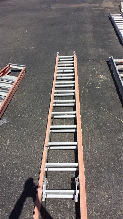 25' fiberglass extintion ladder: 25' werner fiberglass extintion ladder orange