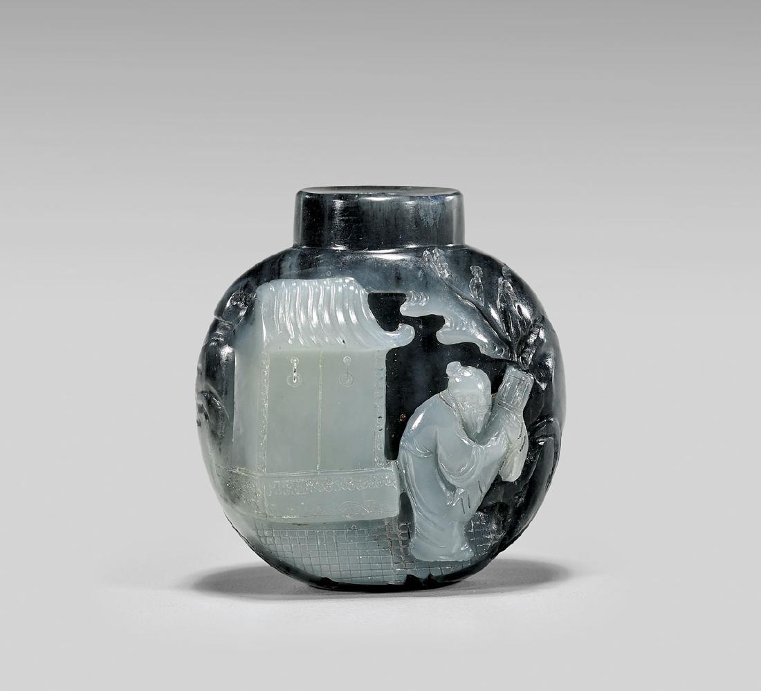 SUZHOU-STYLE BLACK & WHITE JADE SNUFF BOTTLE (1 of 2)