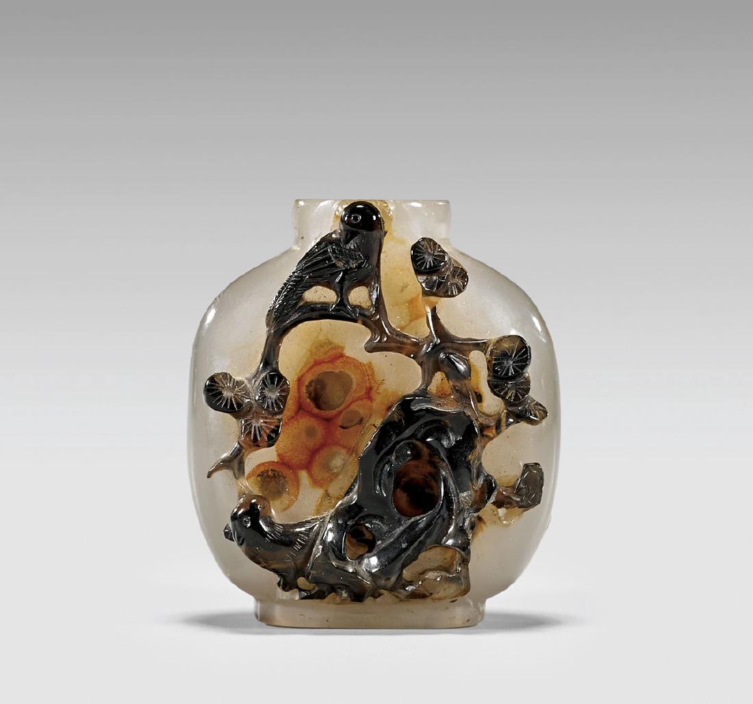 FINE CAMEO AGATE SNUFF BOTTLE (1 of 2)