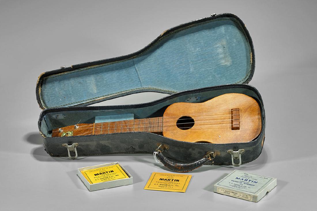 Vintage Hawaiian Kamaka Ukulele (1 of 2)