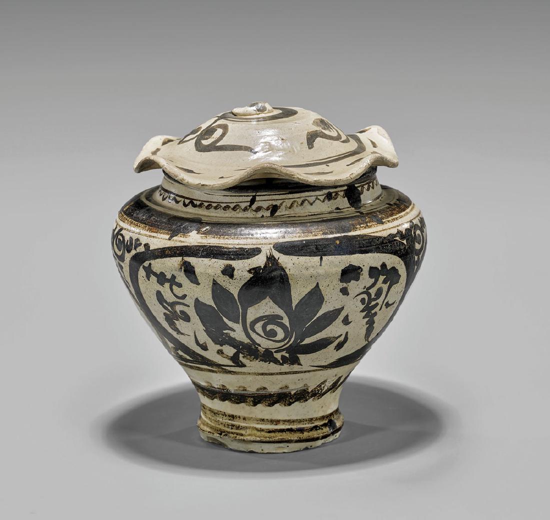ANTIQUE CHINESE CIZHOU COVERED JAR (1 of 2)