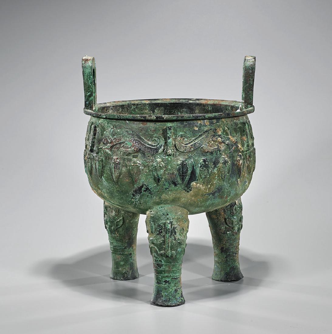 Massive Chinese Zhou-Style Bronze Vessel (1 of 2)