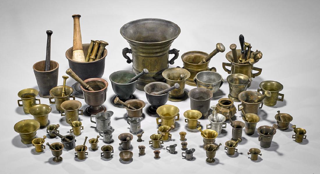 BRONZE MORTARS AND PESTLES (1 of 1)