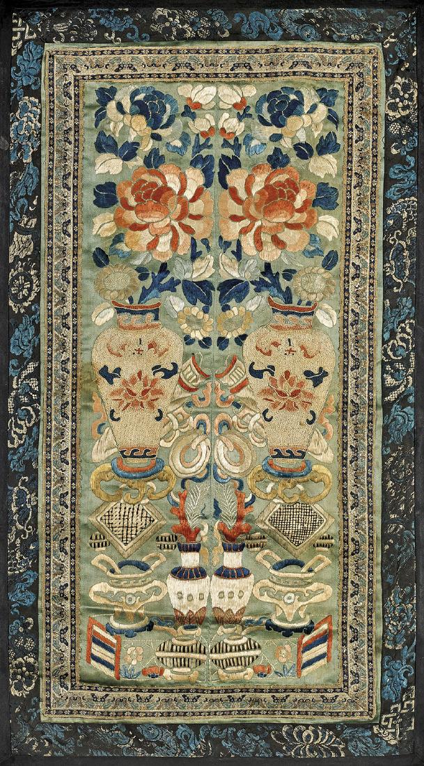 ANTIQUE CHINESE EMBROIDERED SILK TEXTILE (1 of 1)