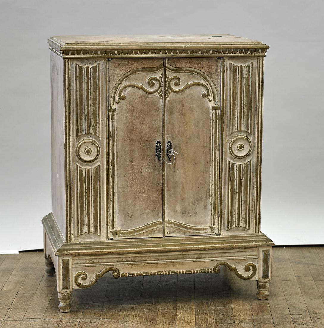 Majestic Radio Cabinet (1 of 1)