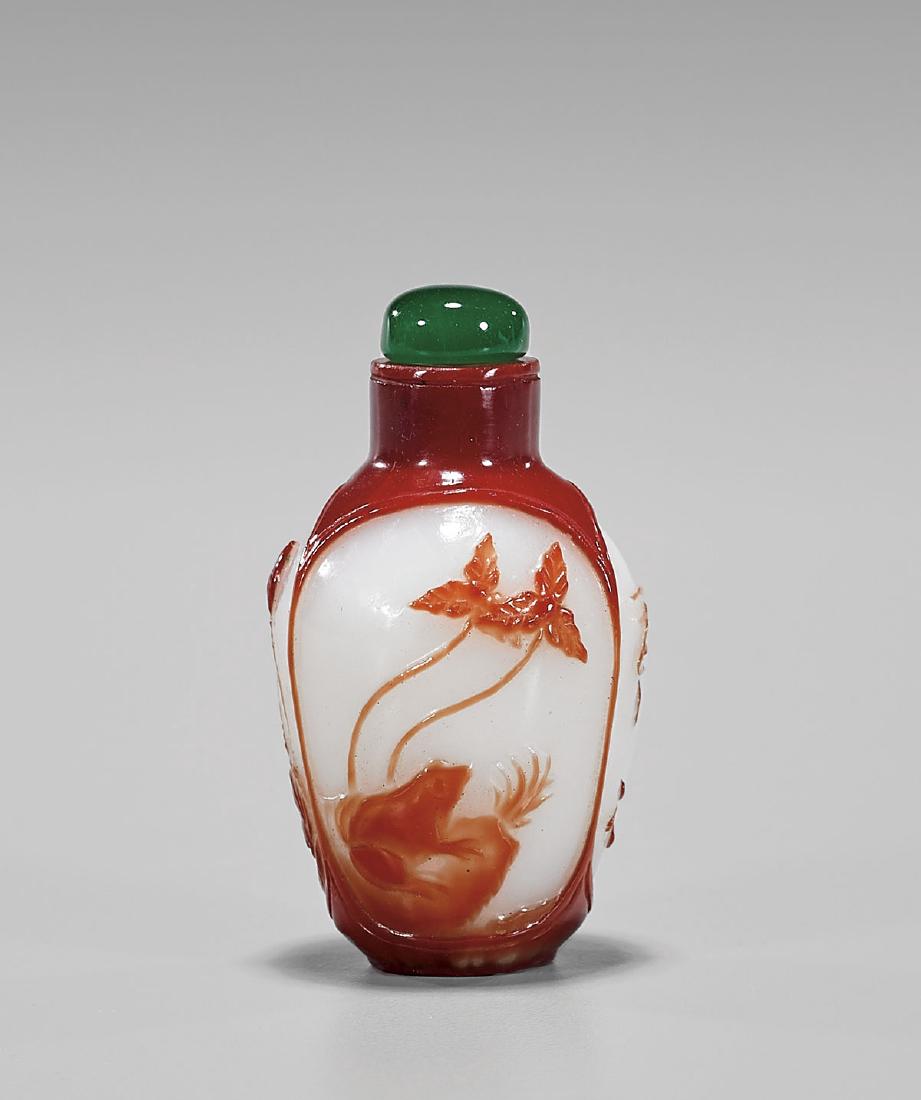 OLD CHINESE OVERLAY GLASS SNUFF BOTTLE (1 of 3)