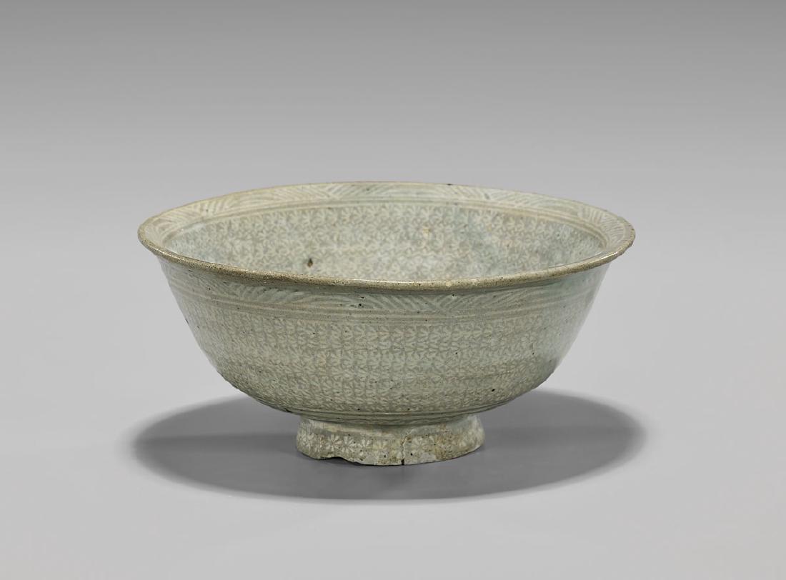 ANTIQUE KOREAN INLAID BUNCHEONG BOWL