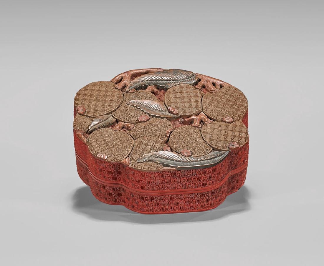 ANTIQUE CHINESE CINNABAR LACQUER 'LYCHEE' BOX (1 of 2)