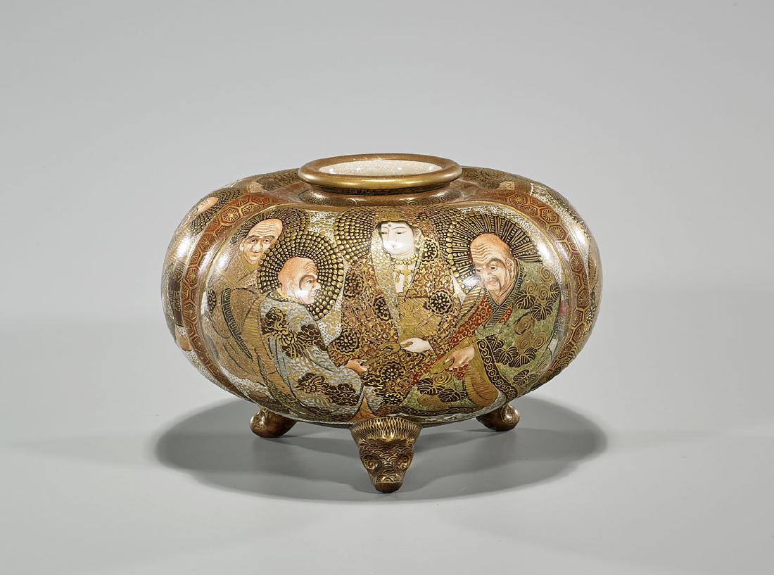 Antique Japanese Meiji Period Satsuma Tripod Vessel (1 of 2)