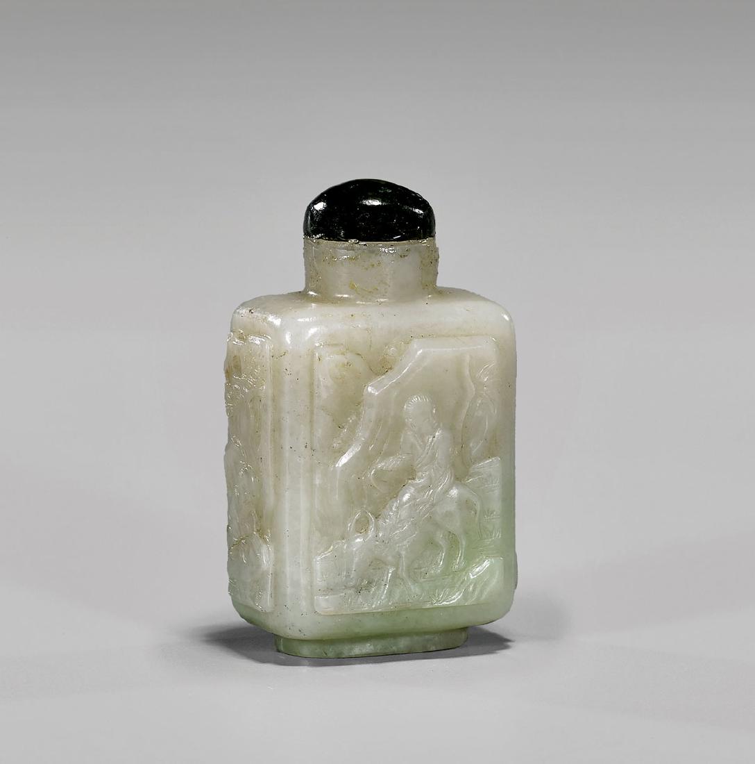CHINESE CARVED JADEITE SNUFF BOTTLE (1 of 2)