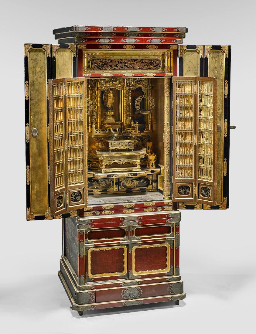 LARGE GILT & LACQUER BUTSUDAN SHRINE (1 of 3)