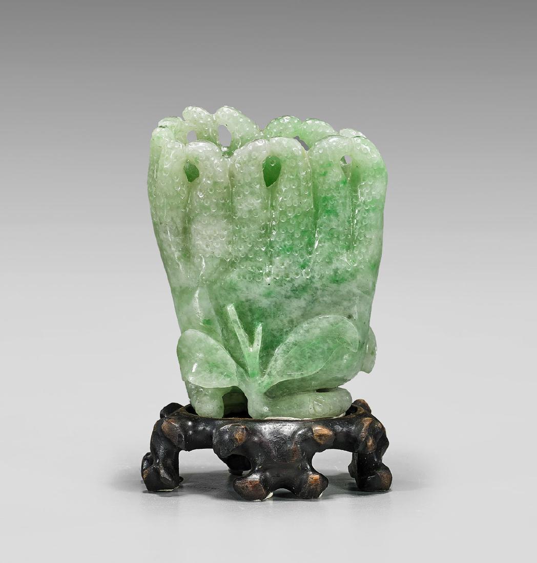 JADEITE 'BUDDHA'S HAND' VASE (1 of 2)