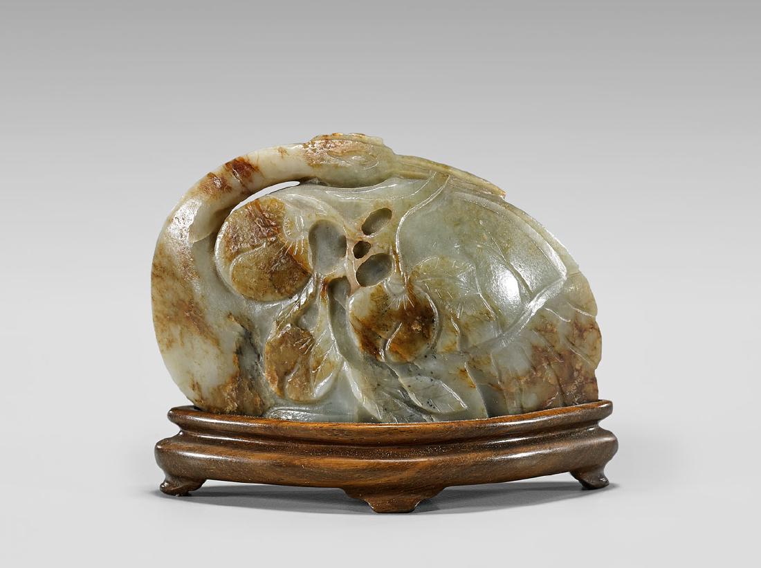 CARVED JADE MODEL OF A GOOSE (1 of 2)