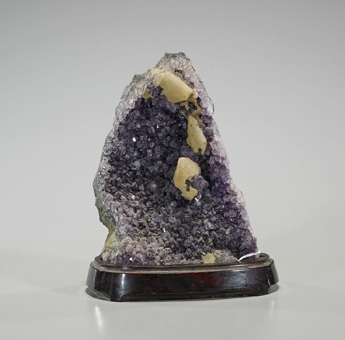 Amethyst Geode (1 of 1)