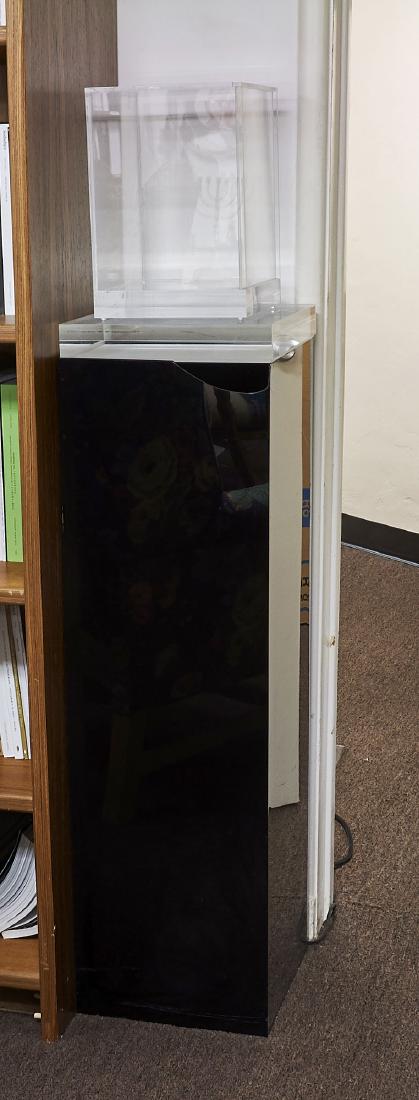 Lucite Display Pedestal (1 of 1)