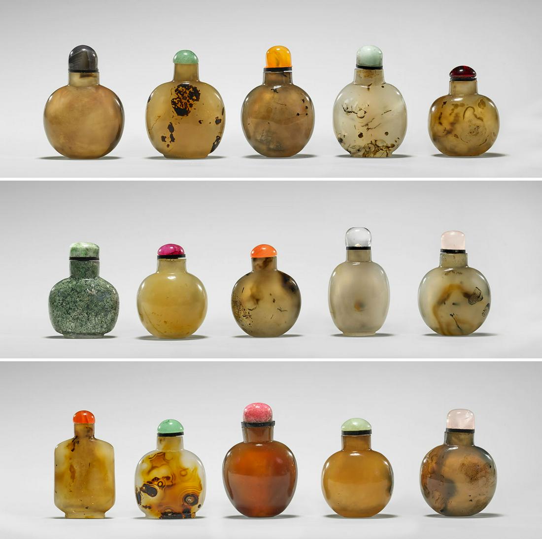 COLLECTION OF FIFTEEN ANTIQUE AGATE SNUFF BOTTLES WITH (1 of 3)