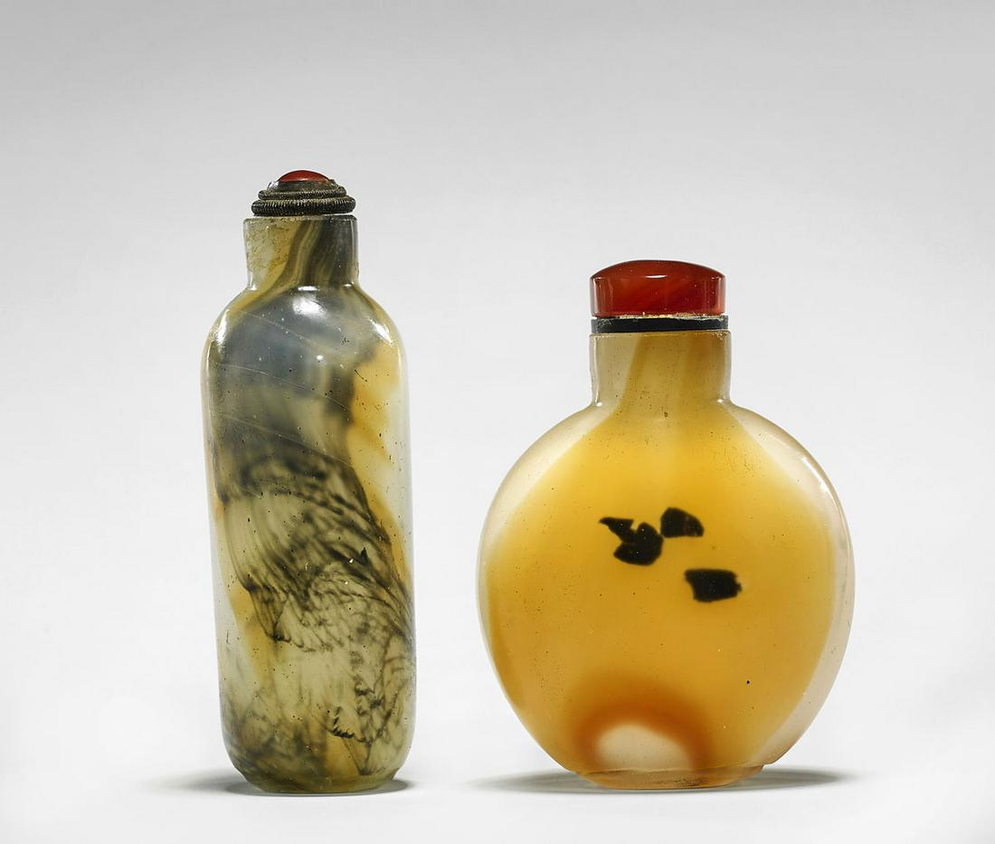 TWO OLD GLASS IMITATING AGATE SNUFF BOTTLES (1 of 3)