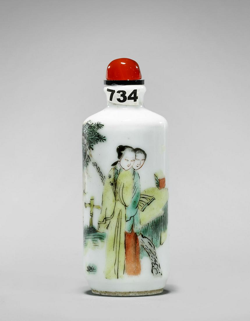 OLD KANGXI-STYLE FAMILLE VERTE ENAMELED PORCELAIN SNUFF (1 of 4)