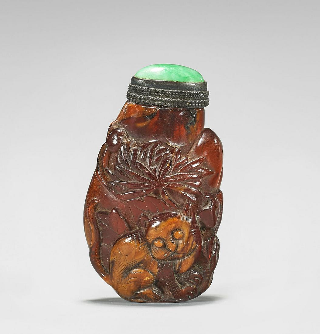ANTIQUE CARVED AMBER SNUFF BOTTLE (1 of 3)