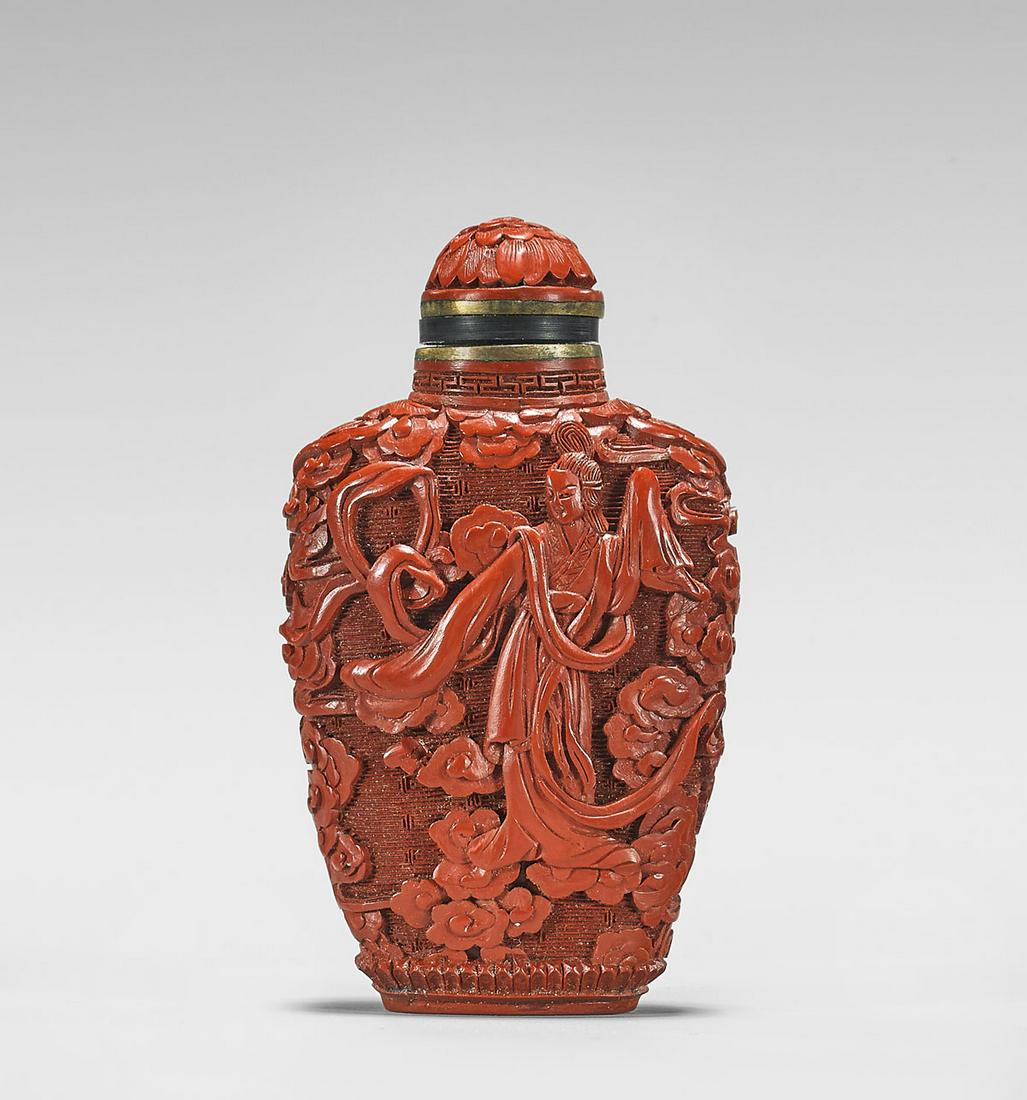 OLD QIANLONG-STYLE CARVED CINNABAR LACQUER SNUFF BOTTLE (1 of 4)