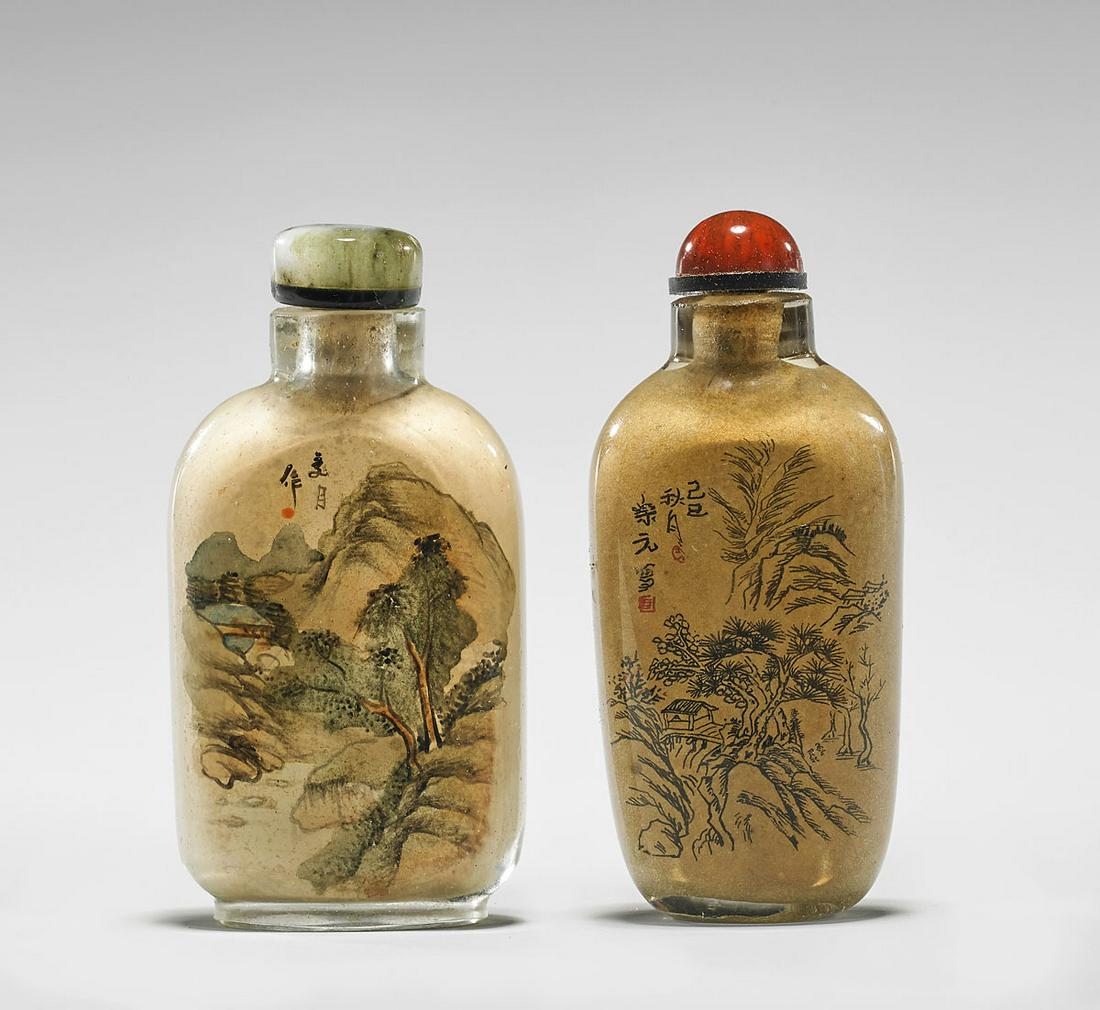 TWO INSIDE-PAINTED GLASS SNUFF BOTTLES (1 of 5)