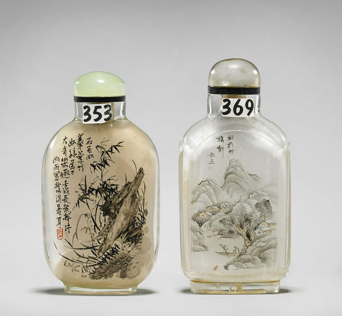 TWO FINE INSIDE-PAINTED GLASS SNUFF BOTTLES (1 of 5)