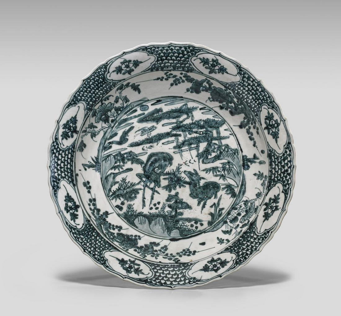 17TH CENTURY SWATOW BOWL (1 of 2)