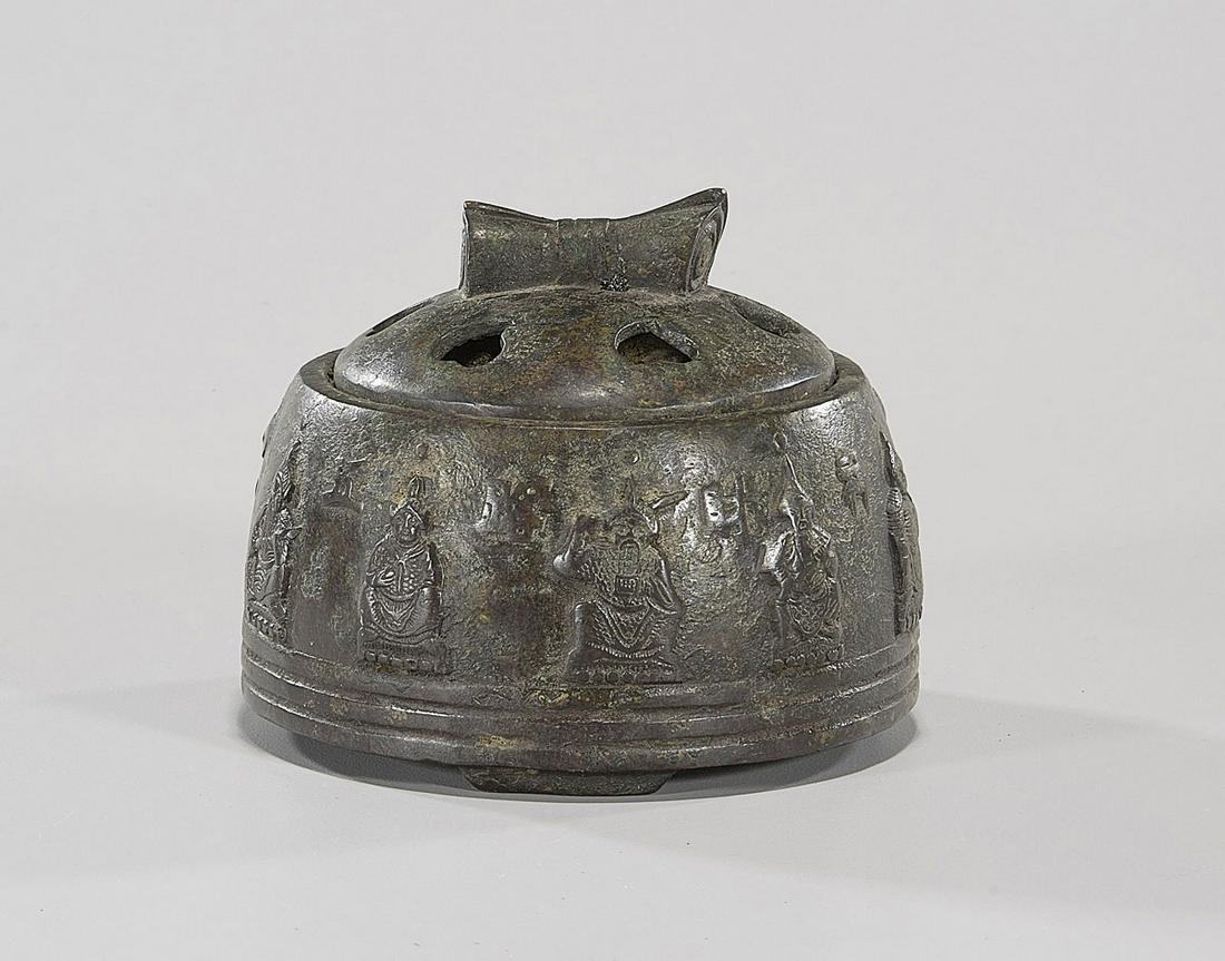 Chinese Bronze Covered Censer (1 of 4)