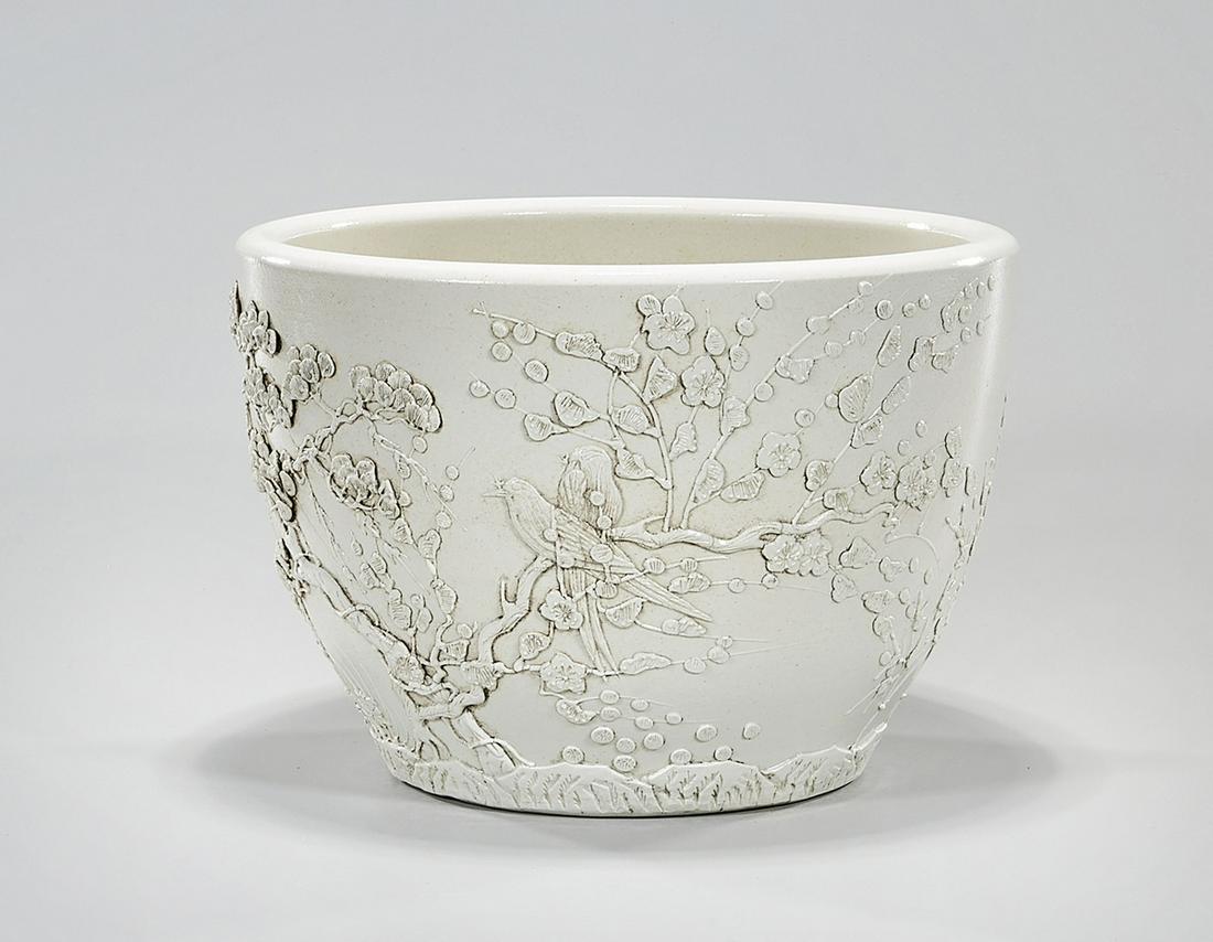 Chinese Blanc de Chine Porcelain Jar: Chinese blanc de chine porcelain jar; 7" x 10" (approx.) Condition: general wear, frits, pits, minor losses