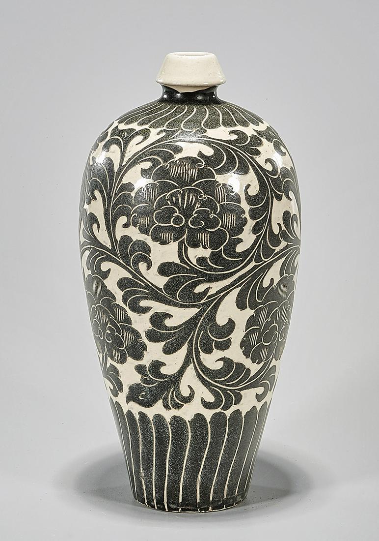 Chinese Black and White Glazed Ceramic Vase (1 of 4)