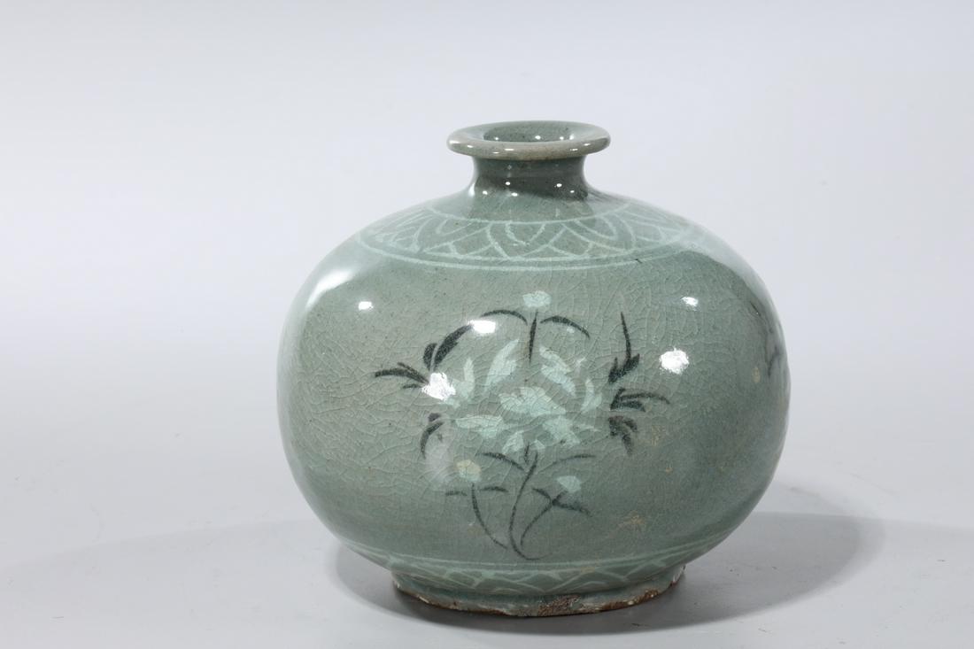 Korean Celadon Glazed Vase (1 of 4)