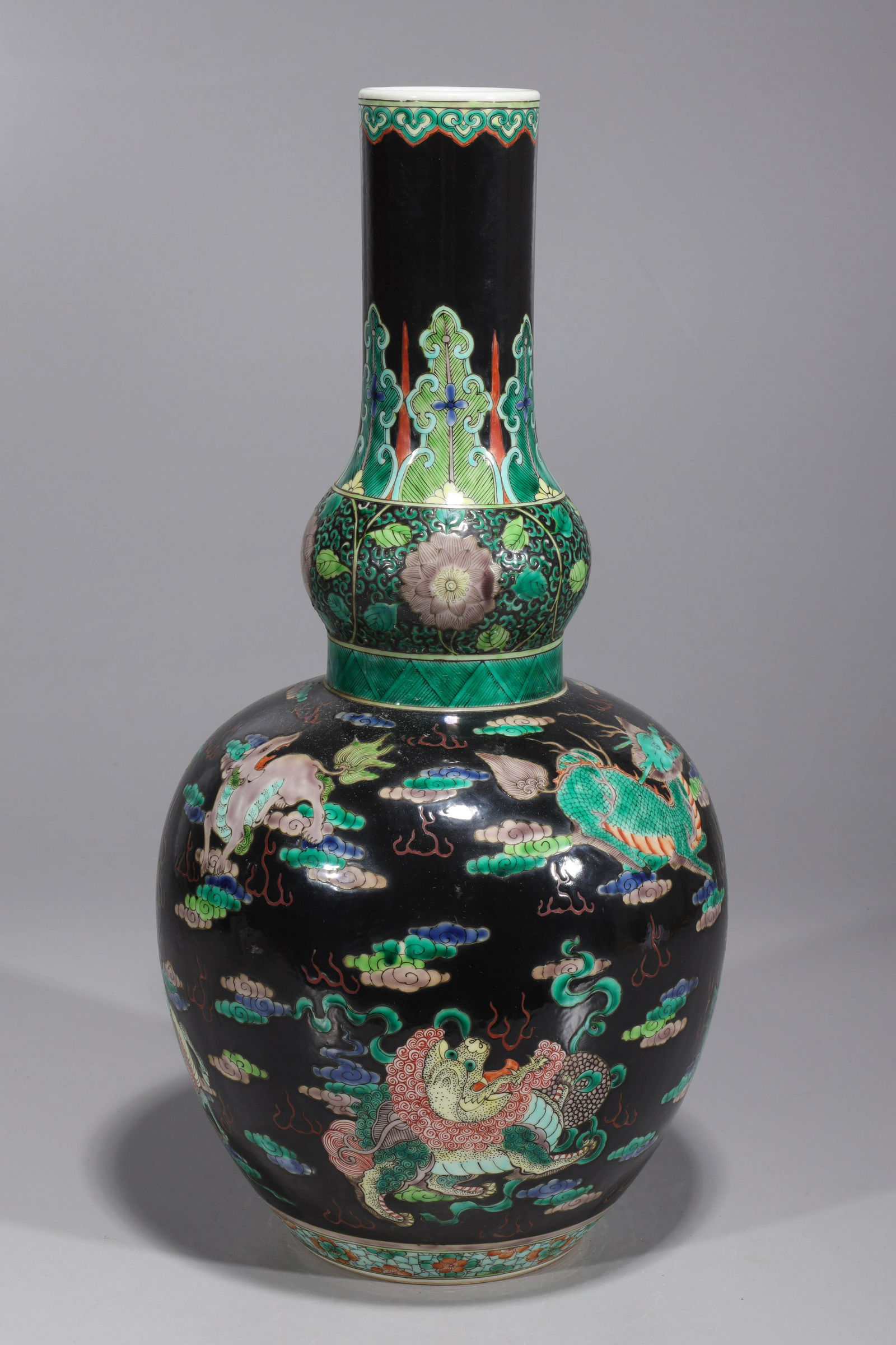 Chinese Kangxi Style Vase (1 of 6)