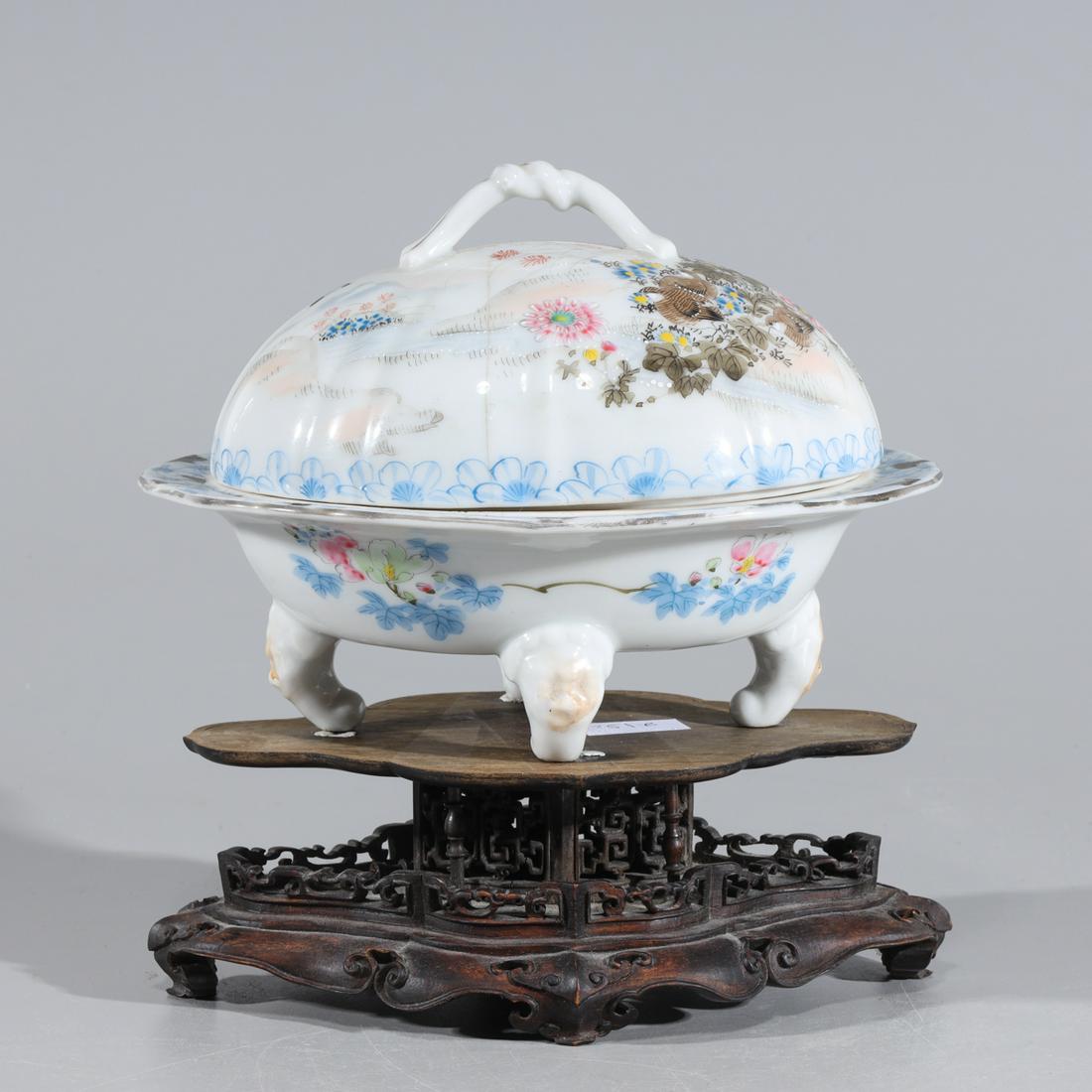 Japanese Porcelain Tureen (1 of 9)