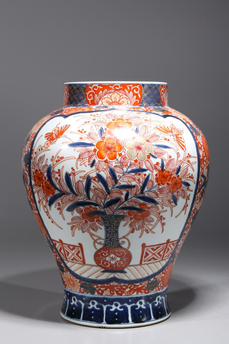 Chinese Imari Type Porcelain Vase (1 of 7)