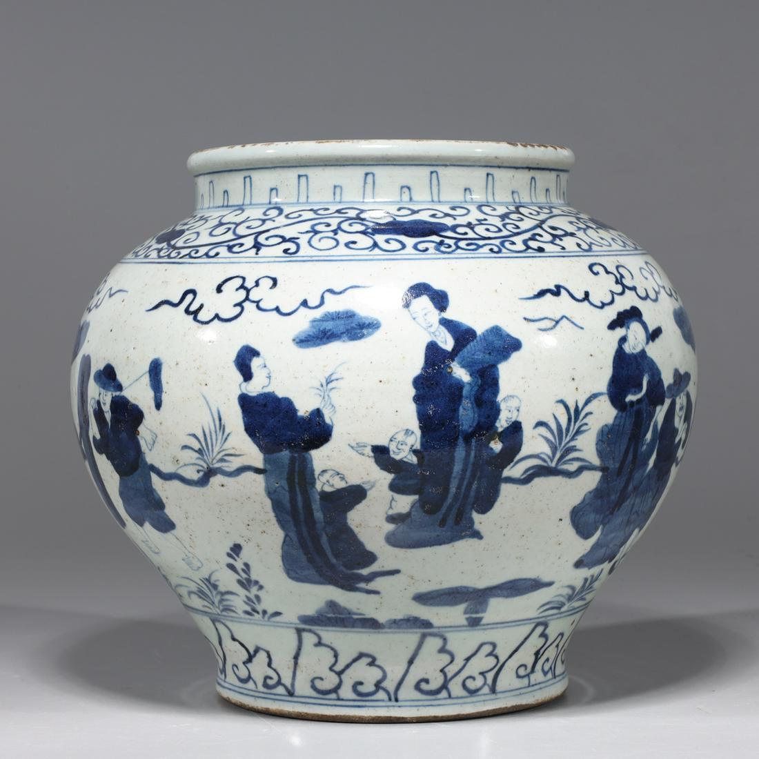 Chinese Ming Style Porcelain Jar (1 of 6)