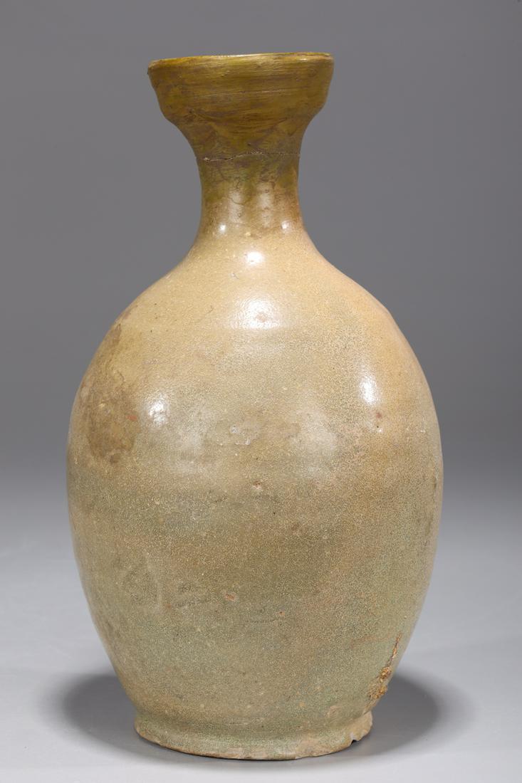 Korean Yi Dynasty Celadon Glazed Bottle-vase (1 of 3)
