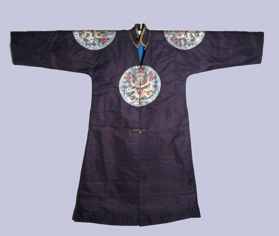 Chinese Embroidered Silk Robe (1 of 5)