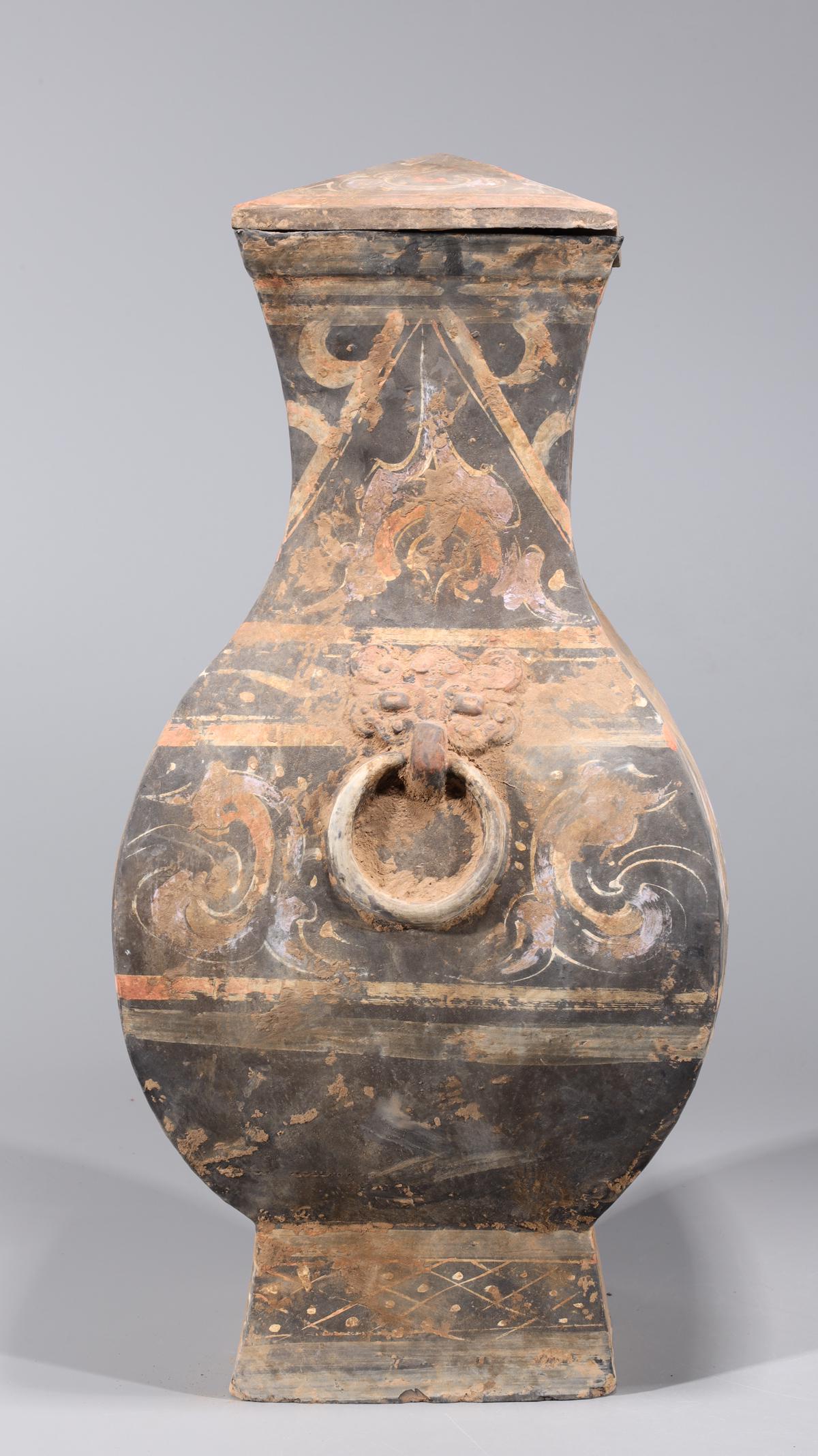 Chinese Early Style Ceramic Covered Vase (1 of 8)