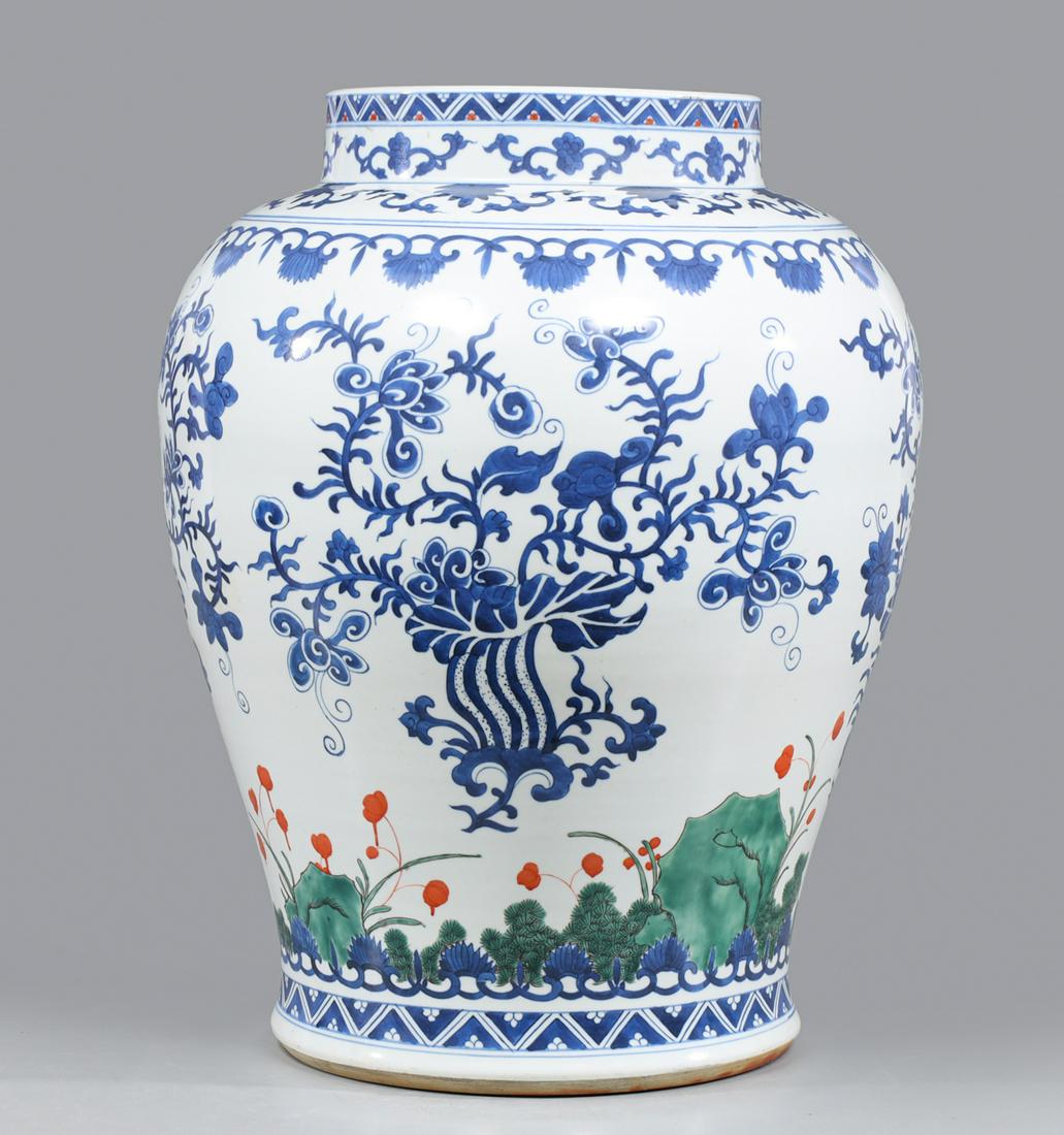 Large Chinese Ceramic Urn Vase (1 of 3)