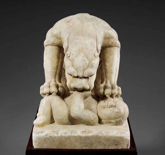 271 FINE TANG DYNASTY MARBLE GUARDIAN LION