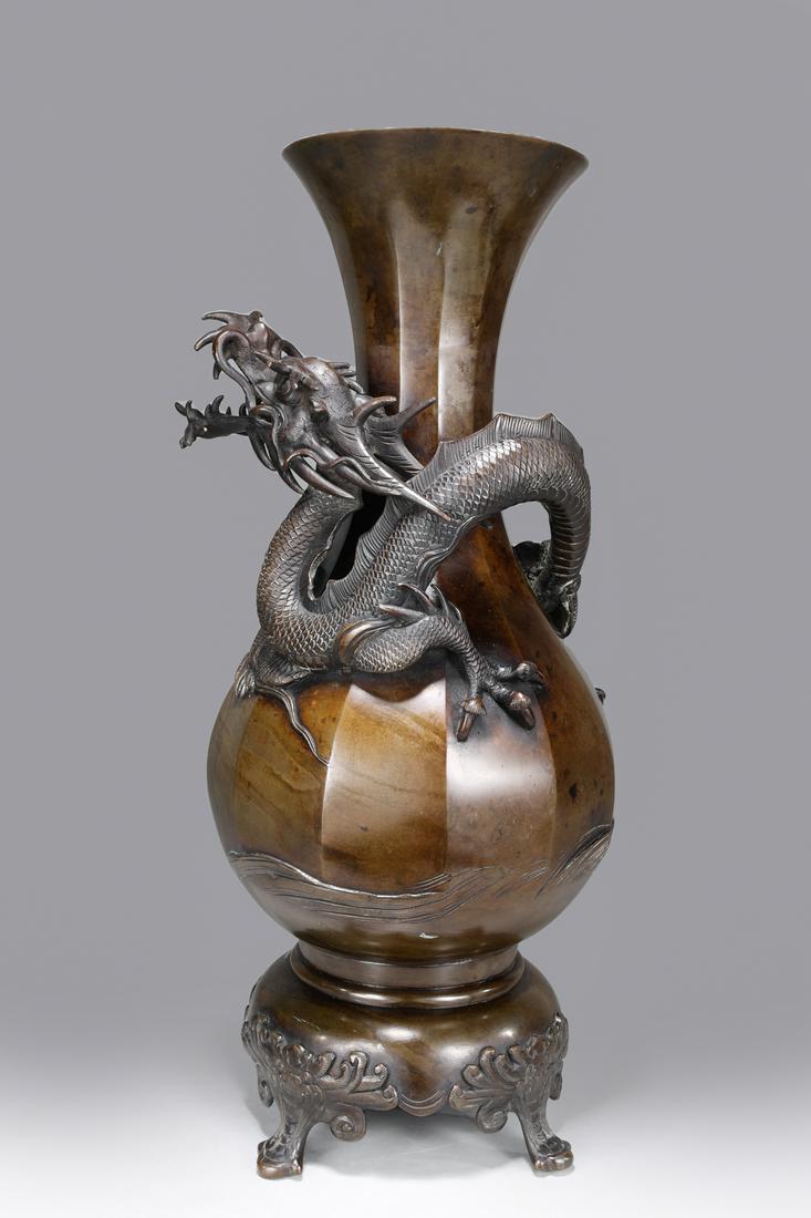 Elaborate Japanese Meiji Period Bronze Dragon Vase (1 of 6)