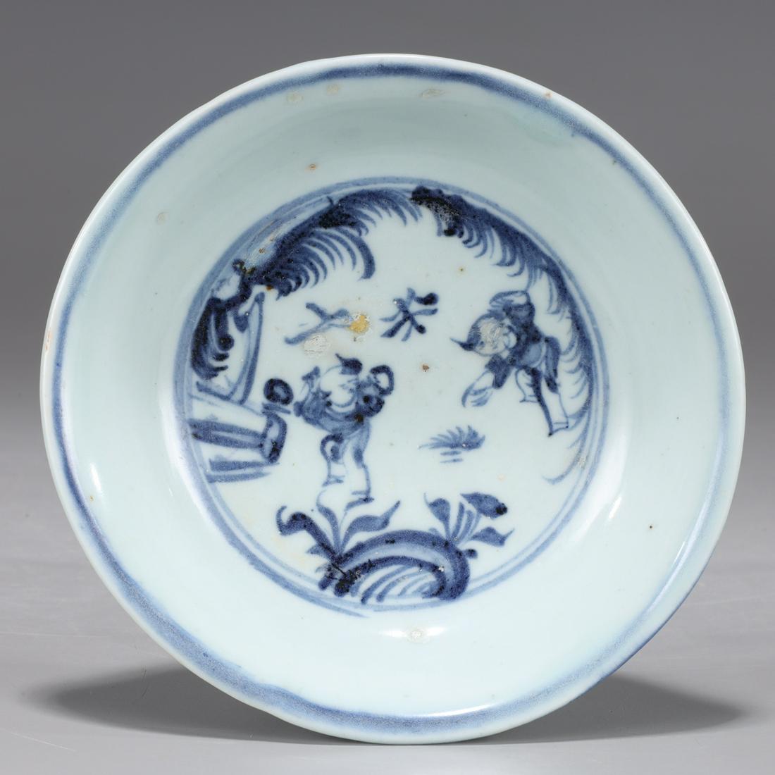 Chinese Ming Dynasty Blue & White Porcelain Dish (1 of 4)