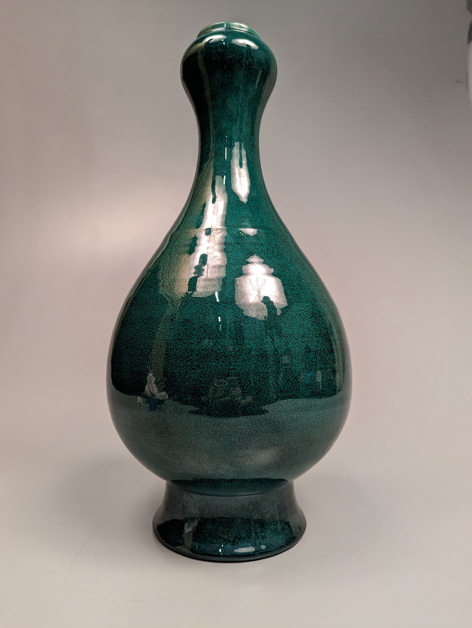 Qing-Style Green Monochrome Porcelain "Garlic-Bulb" Vase (1 of 2)