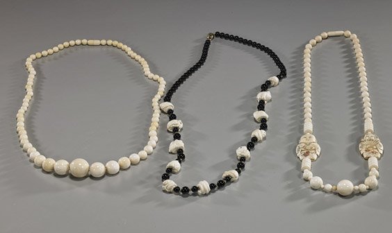 Three Various Chinese Necklaces: Three Various Chinese Necklaces Three Chinese necklaces: graduated ivory round beds; ivory circular and round beads with polychrome scrimmed figures; and hardstone round beads with 12 ivory zodiac ani