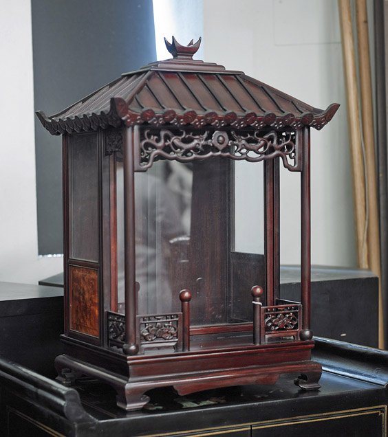 Chinese Temple-Form Wood Display Shelf/Altar: Chinese Temple-Form Wood Display Shelf/Altar Chinese temple-form wood display shelf or altar; with glazed compartment and front "porch"-like area; H: 30"