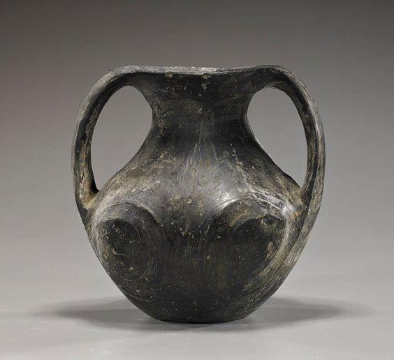 Chinese Han Dynasty Black Pottery Amphora: Chinese Han Dynasty Black Pottery AmphoraChinese Han Dynasty black pottery amphora; with two handles and of unusual moulded form with double spouted rim (usual wear and small chips); H: 8"