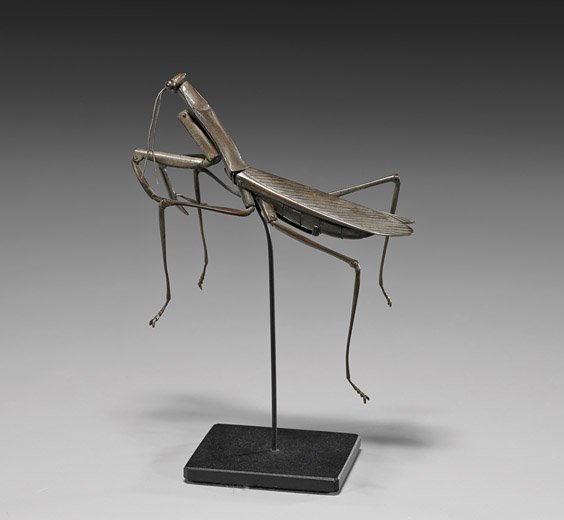 ANTIQUE COPPER OKIMONO: Praying Mantis: ANTIQUE COPPER OKIMONO: Praying Mantis Antique Japanese copper okimono; of a realistically rendered, fully articulated, praying mantis, late 19th Century; L: 3 5/8" (approx.); on metal stand 銅&