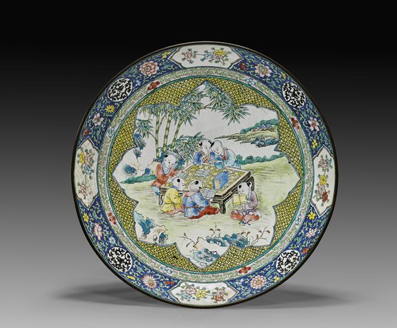 ANTIQUE CHINESE ENAMELED COPPER DISH: ANTIQUE CHINESE ENAMELED COPPER DISH Delicately painted, antique Chinese enamel on copper dish; the large round deep dish form with Yongzheng Export-type multi-border design: the interior centering a 